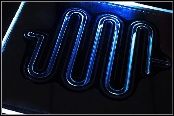 微流體芯片以和復(fù)雜氣流道的鍵合方案??塑料激光焊接