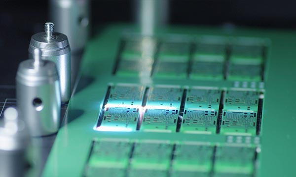 使用紫外激光切割機(jī)的功率真的越大越好嗎？